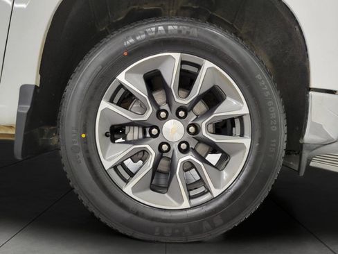 Used 2024 Chevrolet Silverado 1500 LT image 4