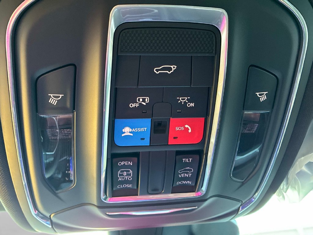 New 2026 Jeep Grand Cherokee Altitude AWD/4WD image 16