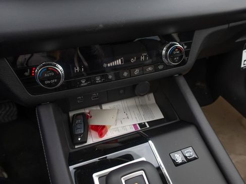 New 2025 Mitsubishi Outlander 4WD Plug-In Hybrid image 40