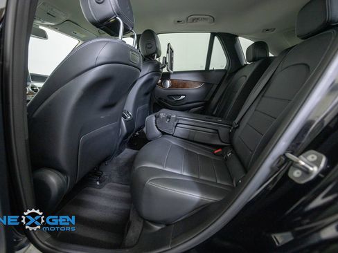Used 2019 Mercedes-Benz GLC 300 4MATIC image 29
