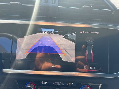 Certified 2025 Audi Q3 2.0T Premium w/ Convenience Package image 25