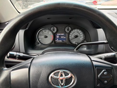 Used 2017 Toyota Tundra SR AWD/4WD image 22