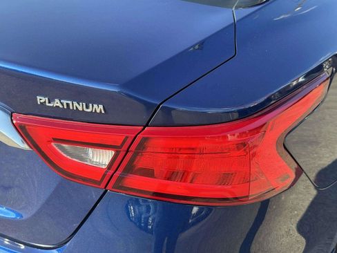 Used 2017 Nissan Maxima Platinum w/ Interior Lighting Package FWD image 15