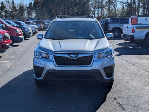 Used 2019 Subaru Forester Premium image 5