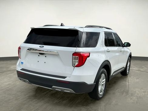 Certified 2024 Ford Explorer XLT w/ Equipment Group 202A RWD image 7