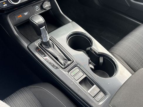 Certified 2022 Honda Civic EX image 30