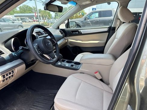 Used 2019 Subaru Outback 2.5i Premium w/ Protection Package #1 AWD/4WD image 4