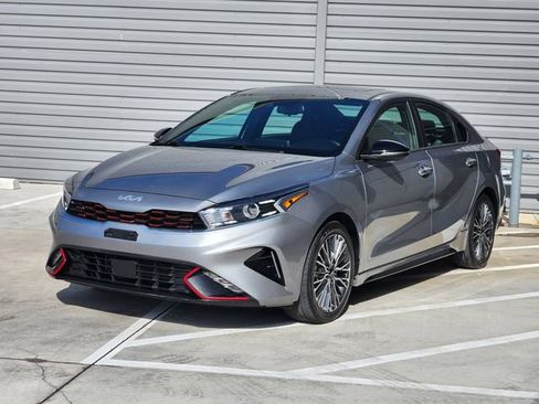 Used 2023 Kia Forte GT-Line w/ GT-Line Premium Package FWD image 4