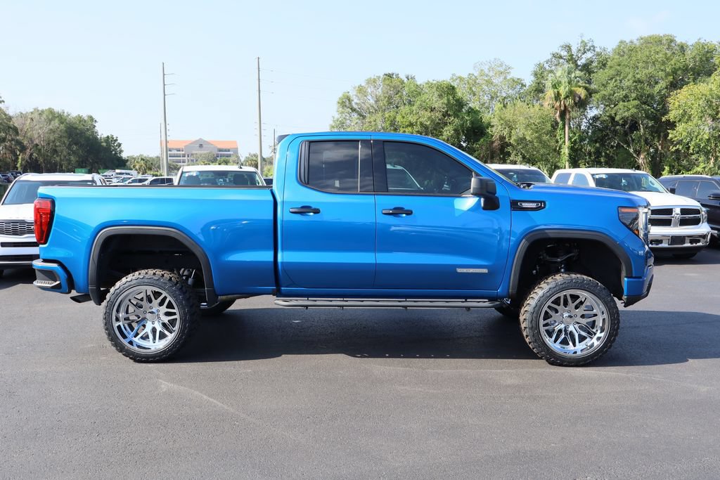 Used 2023 GMC Sierra 1500 Elevation AWD/4WD image 10