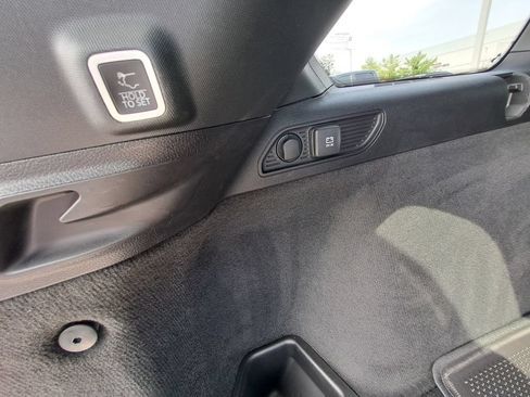 Used 2023 Jeep Grand Cherokee Overland AWD/4WD image 32