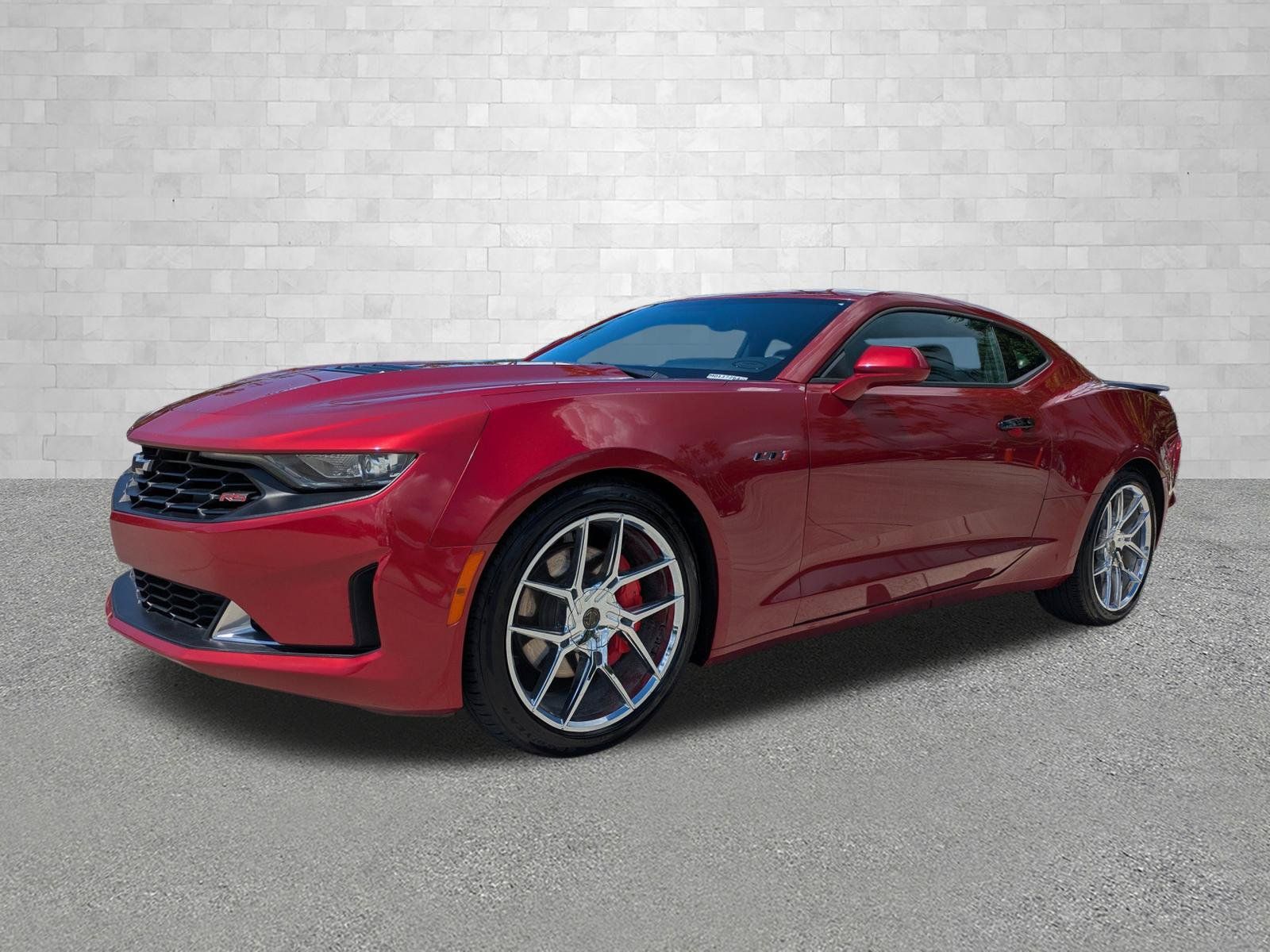 Used 2021 Chevrolet Camaro LT RWD image 5