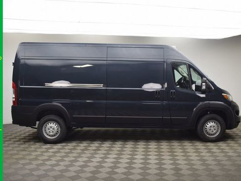 New 2026 RAM ProMaster 2500 w/ Convenience Group image 4