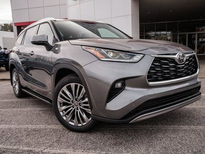 New 2026 Toyota Highlander Platinum