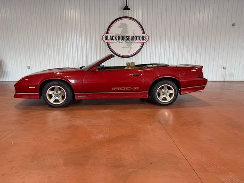 Used 1988 Chevrolet Camaro LT RWD image 4