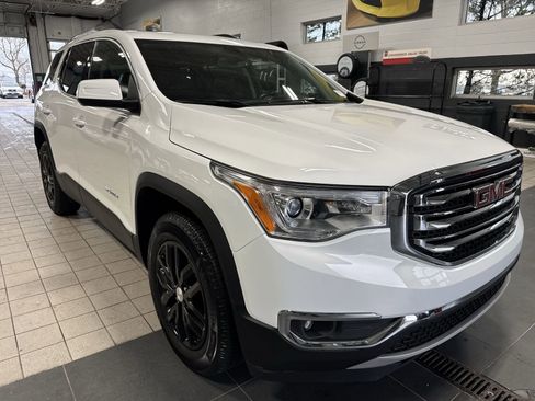 Used 2018 GMC Acadia SLT FWD image 9