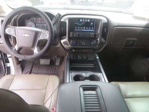 Used 2018 Chevrolet Silverado 1500 LTZ Z71 w/ LTZ Plus Package AWD/4WD image 14