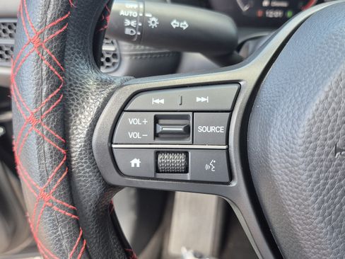 Used 2023 Honda HR-V LX image 27