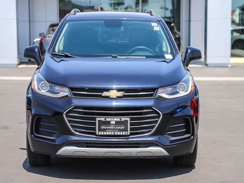 Used 2022 Chevrolet Trax LT w/ Driver Confidence Package AWD/4WD image 2