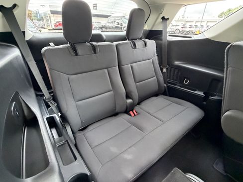 Used 2025 Ford Explorer Active RWD image 18