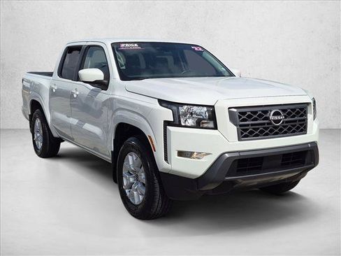 Used 2022 Nissan Frontier SV RWD image 3