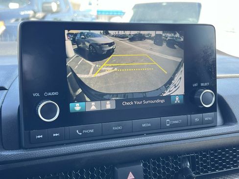 Used 2025 Honda CR-V EX image 13