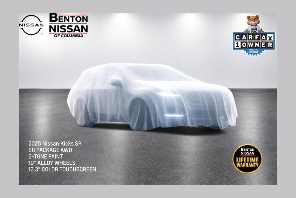Used 2025 Nissan Kicks SR AWD/4WD image 1