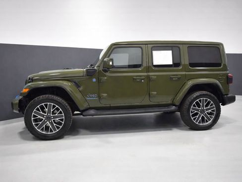 Used 2024 Jeep Wrangler High Altitude AWD/4WD image 2