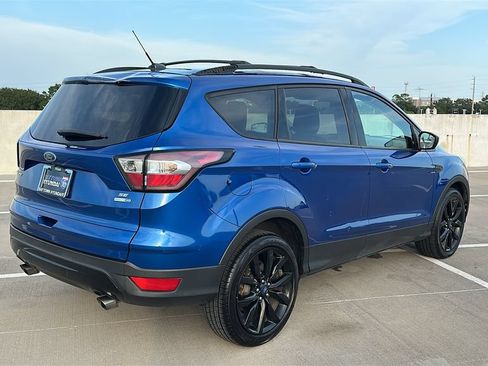 Used 2018 Ford Escape SE w/ SE Sport Appearance Package AWD/4WD image 13