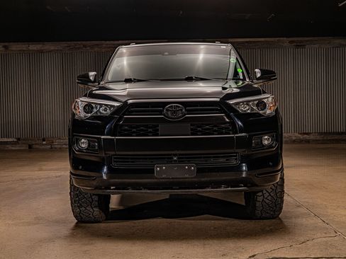 Used 2023 Toyota 4Runner Limited AWD/4WD image 2