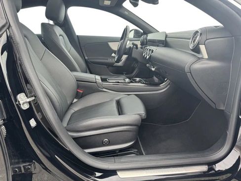Used 2025 Mercedes-Benz CLA 250 4MATIC image 14