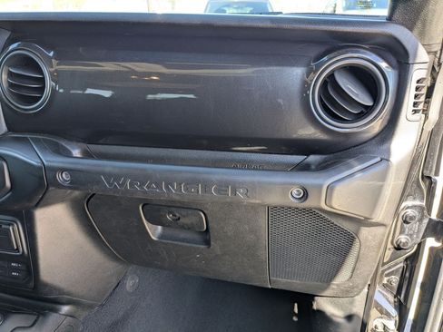 Used 2020 Jeep Wrangler Unlimited Sport AWD/4WD image 29