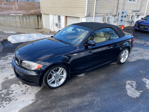 Used 2013 BMW 135i Convertible image 30