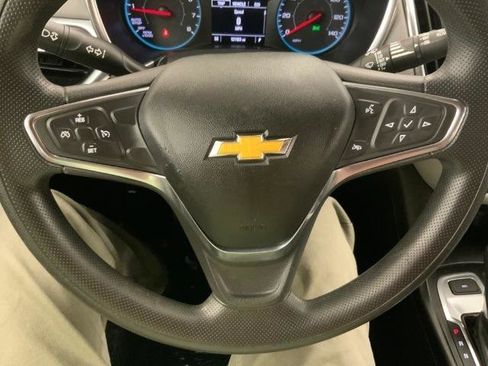 Used 2019 Chevrolet Equinox LS AWD/4WD image 21