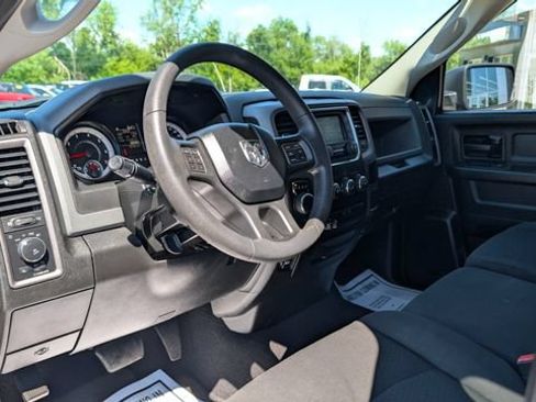 Used 2019 RAM 1500 Express w/ Express Value Package AWD/4WD image 14