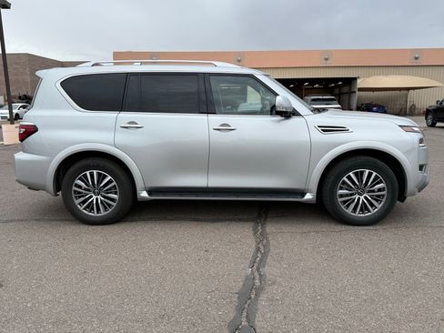 Certified 2024 Nissan Armada SL image 4