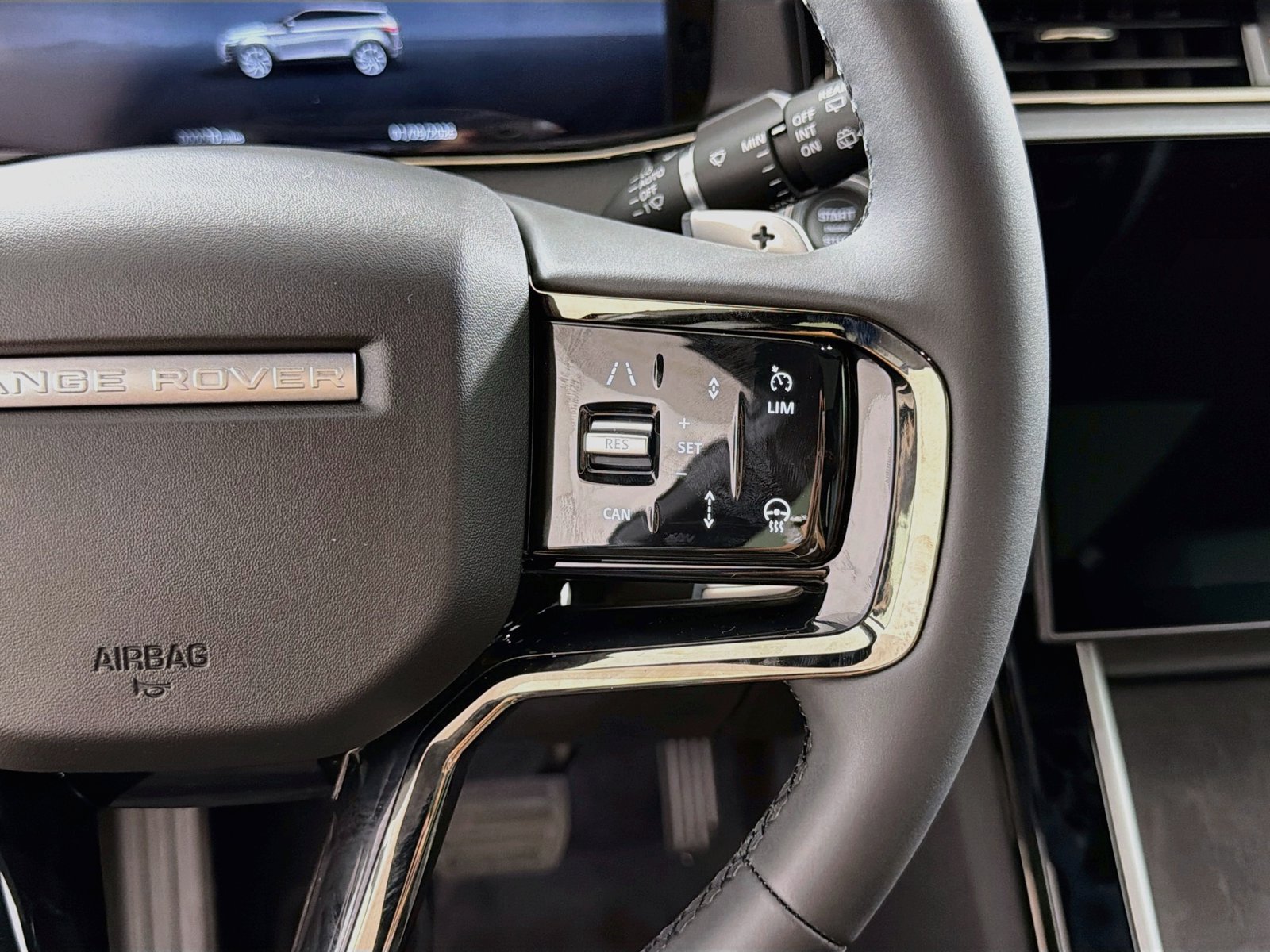 New 2026 Land Rover Range Rover Evoque S AWD/4WD image 13