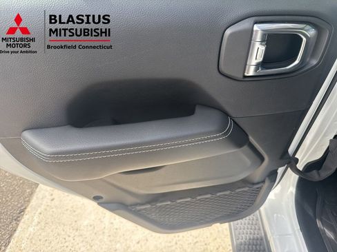 Used 2023 Jeep Wrangler Unlimited Sahara w/ Cold Weather Group image 38