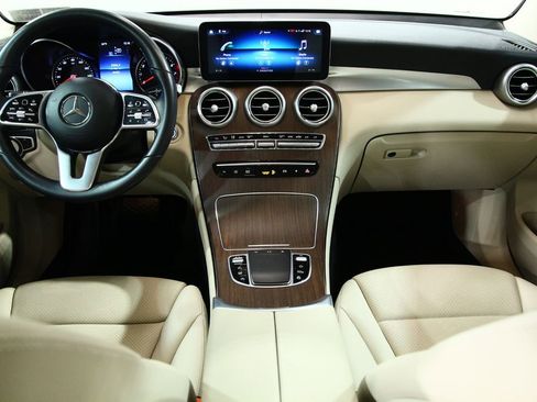 Certified 2022 Mercedes-Benz GLC 300 image 5