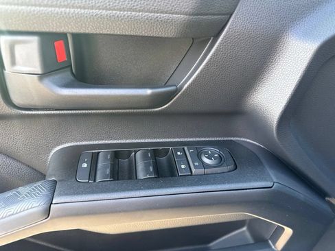 Used 2026 Toyota 4Runner SR5 AWD/4WD image 12