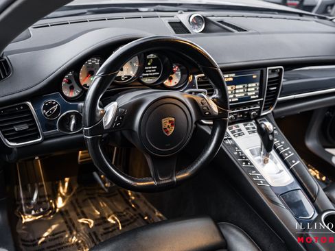 Used 2016 Porsche Panamera 4 Edition image 17