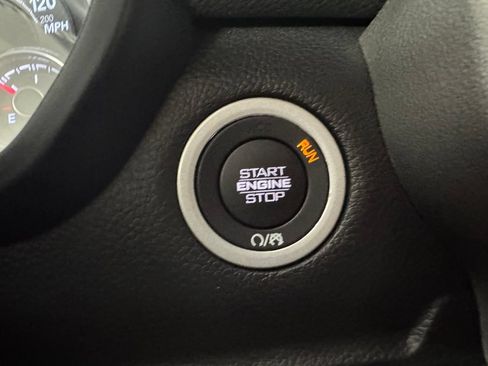 Used 2022 RAM 1500 Laramie w/ Sport Appearance Package AWD/4WD image 18