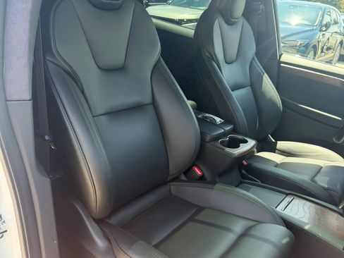 Used 2020 Tesla Model X AWD/4WD image 19