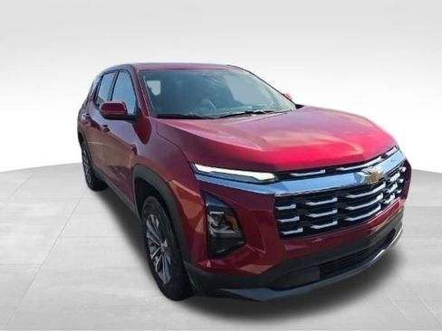 Used 2026 Chevrolet Equinox LT w/ Convenience Package II image 3