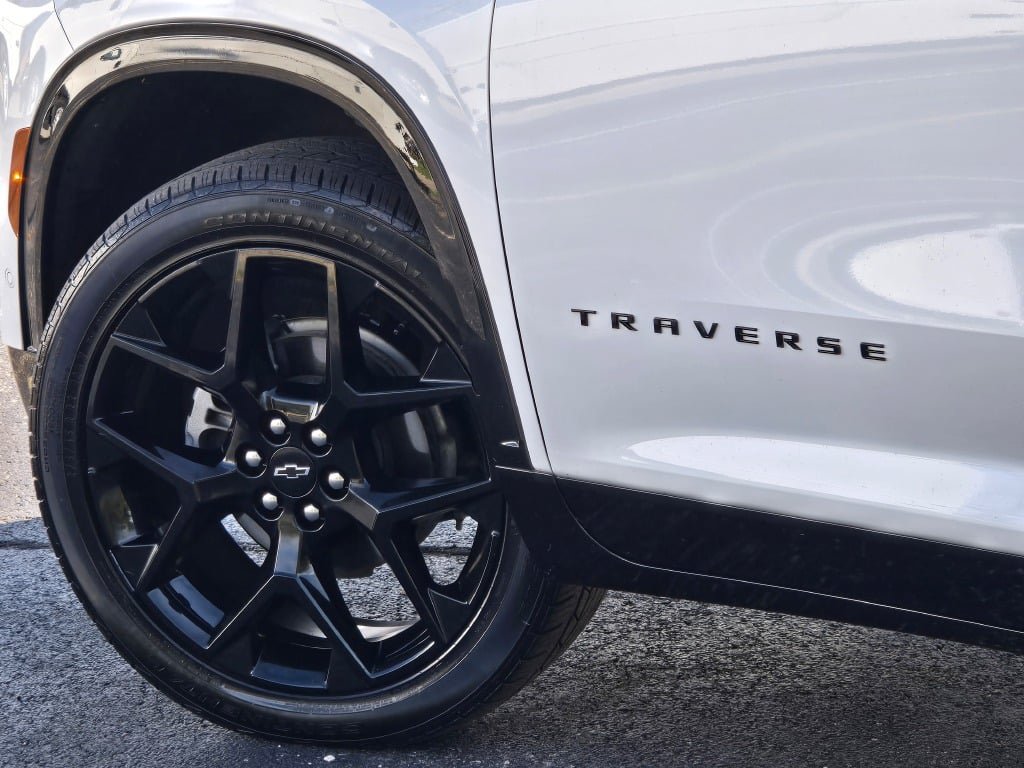 Certified 2024 Chevrolet Traverse RS AWD/4WD image 19