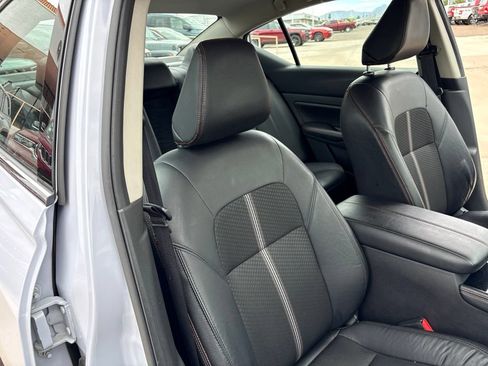Used 2024 Nissan Altima 2.5 SR FWD image 26