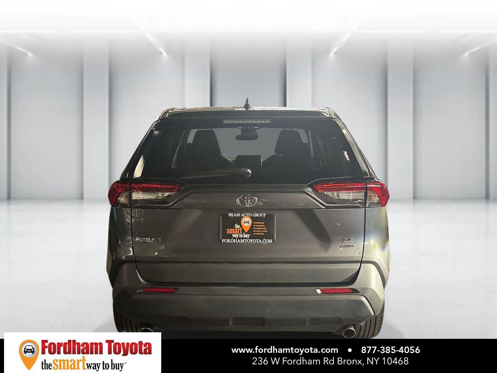 Used 2025 Toyota RAV4 LE AWD/4WD image 6