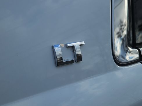 Used 2017 Chevrolet Tahoe LT image 5