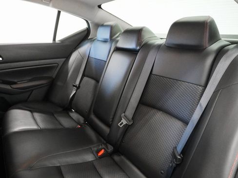 Used 2023 Nissan Altima 2.5 SR image 14