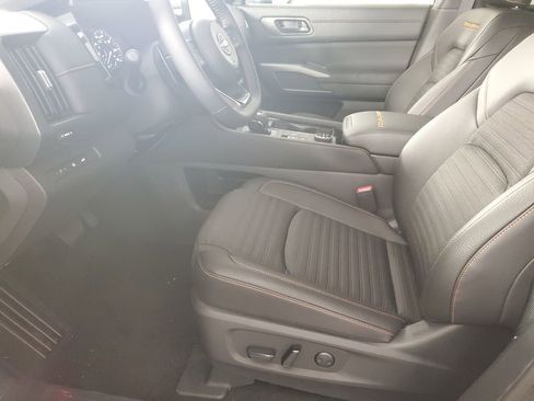 New 2025 Nissan Pathfinder Rock Creek image 11