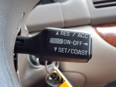 Used 2002 Toyota Camry XLE FWD image 21